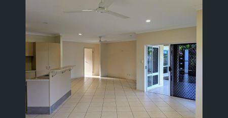 Beach lifestyle in prestigious Kewarra Beach Estate - Photo 5