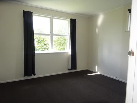 Peterhead Avenue, Flaxmere - Photo 3