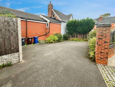 Drovers Close, Uttoxeter - Photo 3