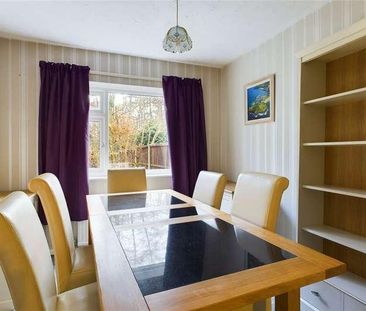 Woburn Avenue, Farnborough, Hampshire, GU14 - Photo 5