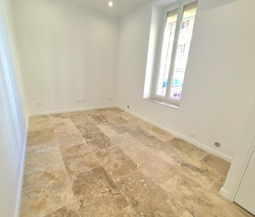 Location Appartement 2 pièces 33m² MARSEILLE 9ème - Photo 3