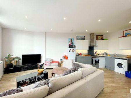 2 bedroom apartment to rent - Photo 2