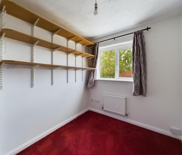 2 bedroom end of terrace house to rent - Photo 3