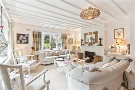 5 bedroom detached house to rent - Photo 3