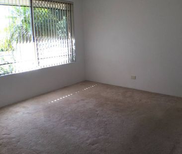 LARGE FAMILY HOME WITH STUDY! - Photo 3