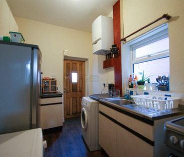 3 bedroom terraced house to rent - Photo 6