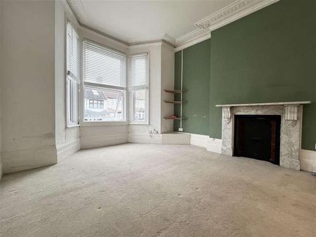 St. Mary's Road, London, SE25 - Photo 4