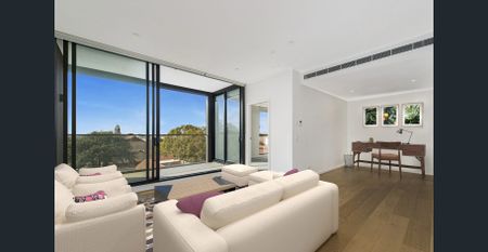 Ultra Chic, Spacious & Centrally Located - Photo 3