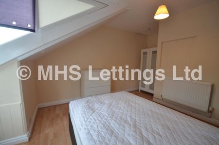 5 Bedroom Mid Terraced House for rent in Lucas Street - Photo 2