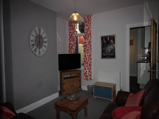 2 bedroom terraced house to rent - Photo 1