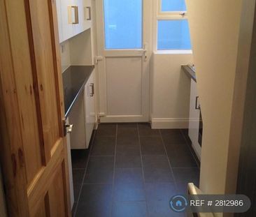 1 bedroom semi-detached house to rent - Photo 4