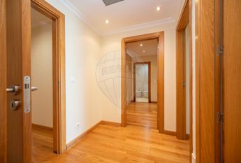Apartamento T4 em Lisboa
