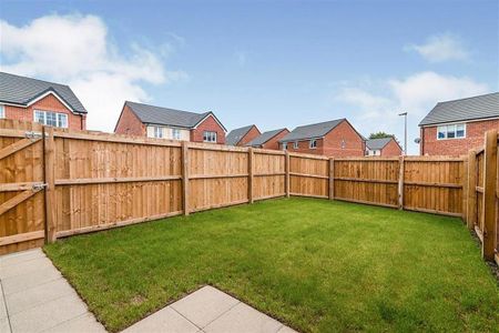 3 bedroom end of terrace house to rent - Photo 4