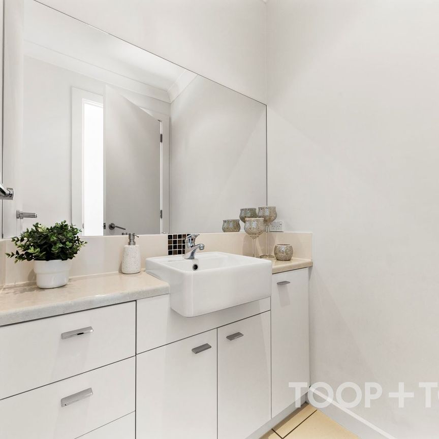 Modern Family Living with Unbeatable Convenience - Photo 1