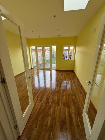 3 bedroom terraced house to rent - Photo 2