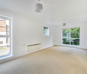 2 bedroom apartment to rent - Photo 6