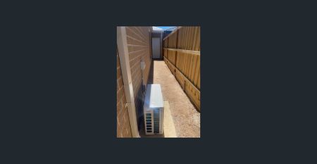 STUNNING BRAND NEW FAMILY HOME AWAITS FOR YOU - Photo 4