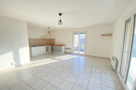 Location Appartement 3 pièces 59m² RIVESALTES 66600 - Photo 2