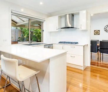 “Large, Modern Family Home with Swimming Pool” - Photo 3