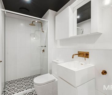 Contemporary elegance - Photo 4