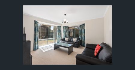 Living in Style & Comfort - Photo 2