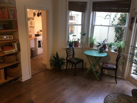 Studio Flat, Holland Road, BN3 - Photo 4