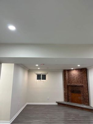 For Lease - 1063 Blairholm Avenue Unit# Lower, Mississauga, Ontario - Photo 1