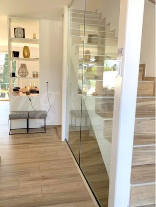 SUPERBE MAISON MODERNE DE 6 PIECES AVEC JARDIN SUD - Foto 1