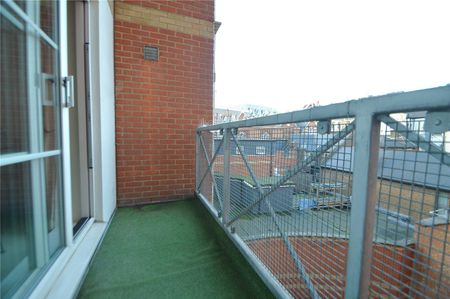 Mint Walk, Croydon, CR0 - Photo 2