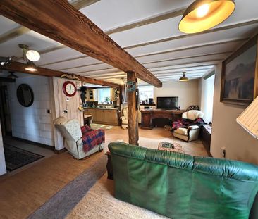 3 bedroom semi-detached house to rent - Photo 3