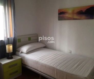 Apartamento en alquiler en Calle de los Trigales, 10 - Photo 2