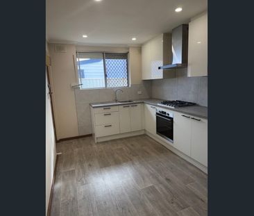 Brand new Kitchen and bathroom! 2 bedroom, Low maintenance, Neat as... - Photo 1