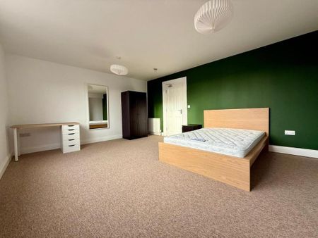 6 bedroom house to rent - Photo 2