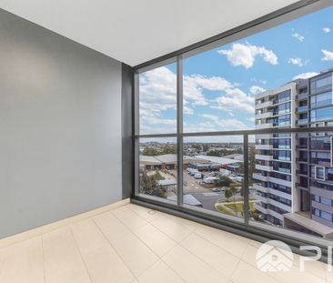 AS NEW 1 BEDROOM APARTMENT LOCATED IN THE POPULAR AURA RETREAT COMP... - Photo 1