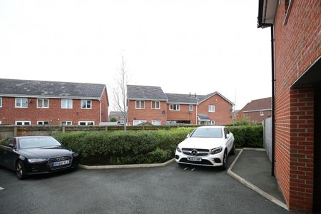 Carpenters Close, Buckshaw Village, Chorley, PR7 7FB - Photo 3