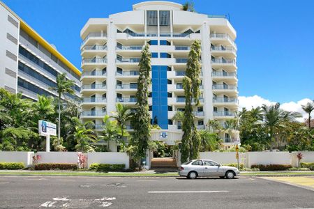 Unit 19/181 The Esplanade, Cairns North. - Photo 2