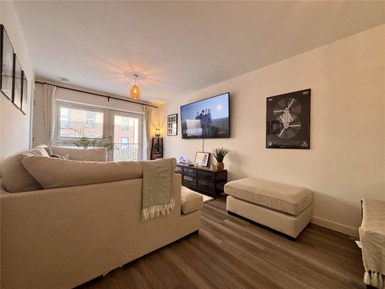 Station Road, Hook, Hampshire, RG27 - Photo 1