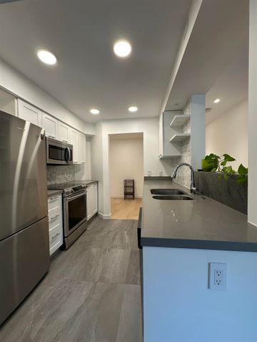 1315 7th Avenue W #20X, Vancouver, BC V6H1B8 - Photo 2