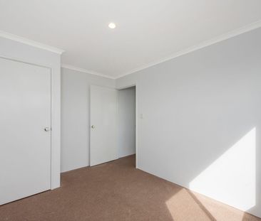 Spacious Family Living - Photo 5