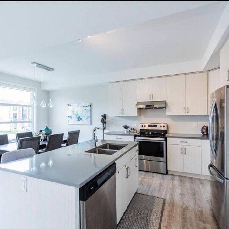 For Lease - 938 WEST VILLAGE Square, London North, Ontario - Photo 1