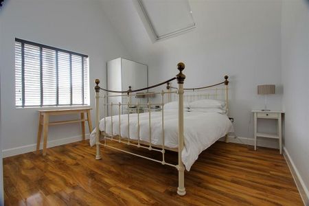 2 bedroom barn conversion to rent - Photo 5