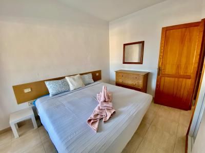 Apartment with large terrace in good location - Photo 4