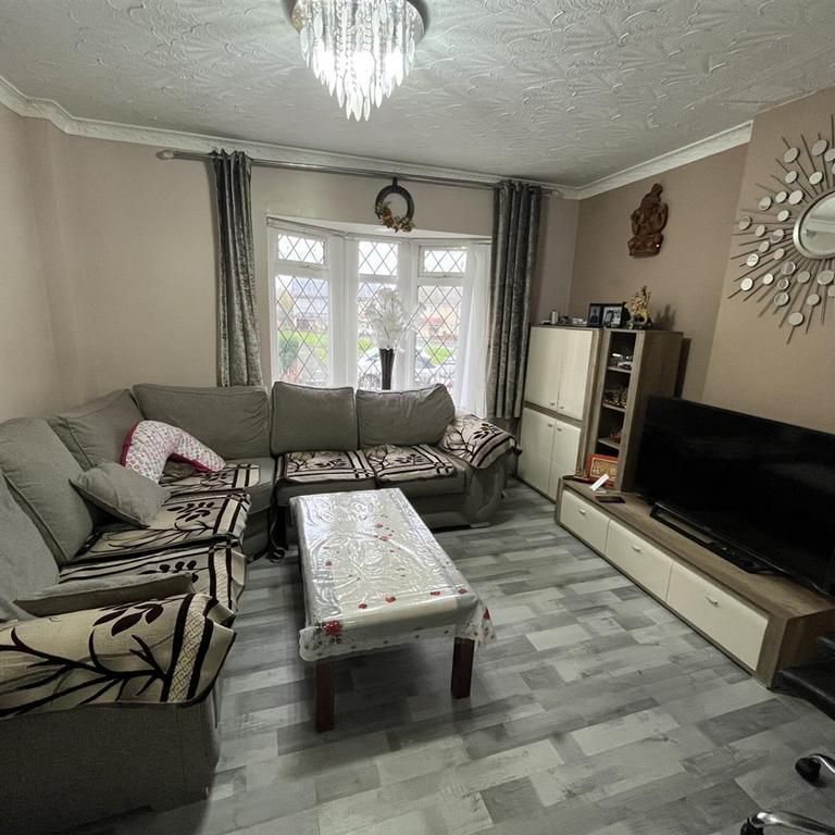 4 bedroom house to rent - Photo 1