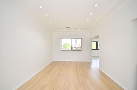 Renovated Family Home with Central Air Conditioning - Photo 5