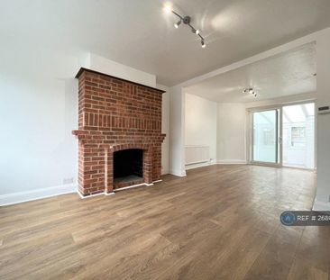 3 bedroom terraced house to rent - Photo 5