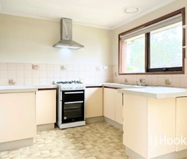 10 Sue Court, Hampton Park VIC - Photo 5