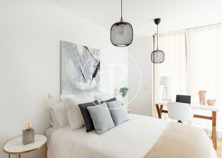 2 bedroom luxury penthouse for rent in Madrid, Spain - Photo 3