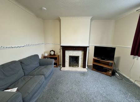 Cromer Street, Burton Stone Lane - P1178 - Photo 2