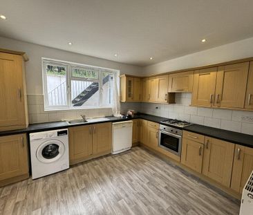 3 bedroom townhouse to rent - Photo 3