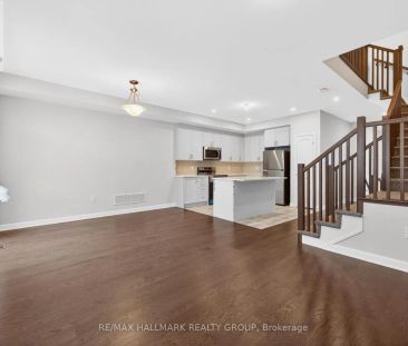 887 EILEEN VOLLICK CRESCENT - Photo 2